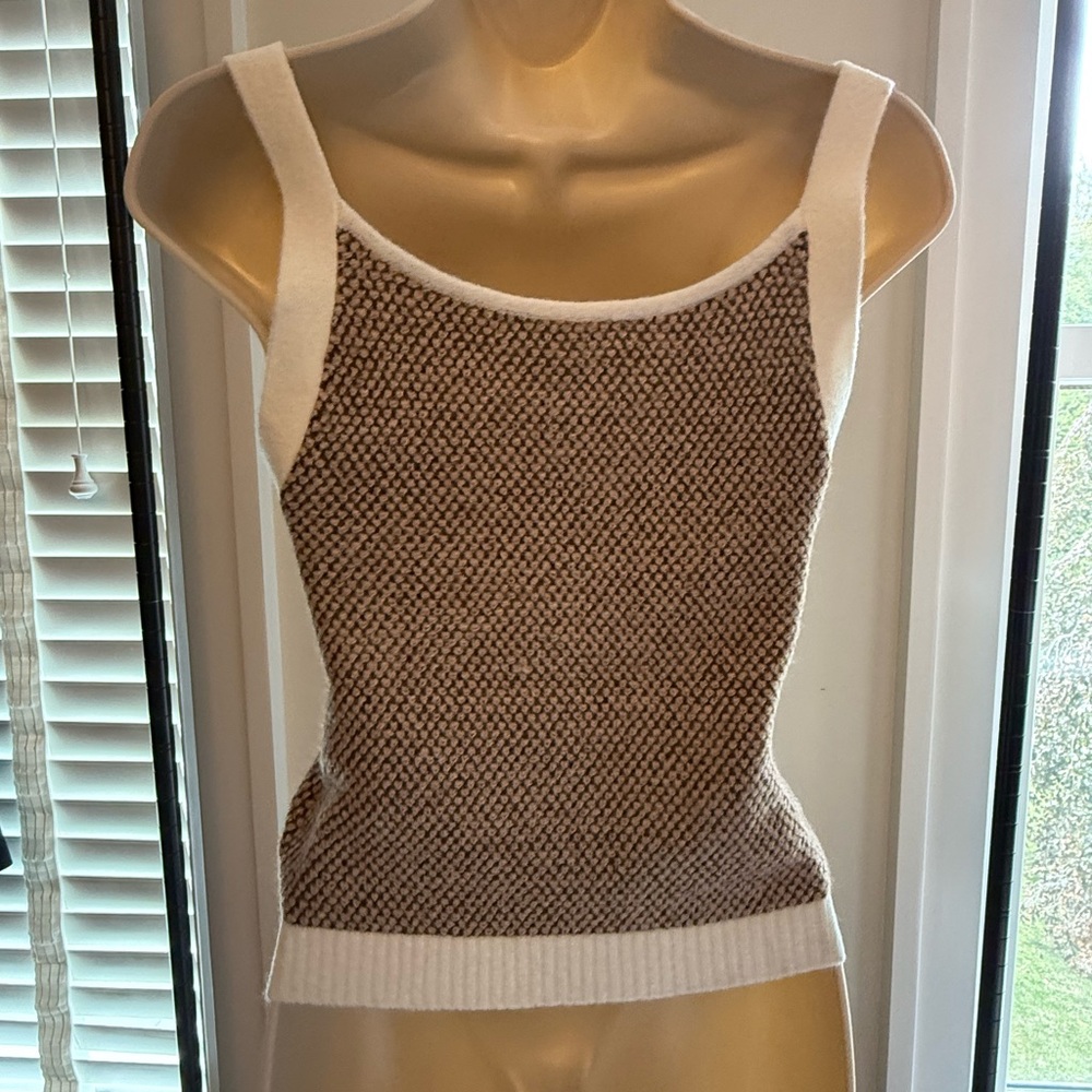 Lilly Pulitzer Cormac Sweater Set - Picture 7 of 9